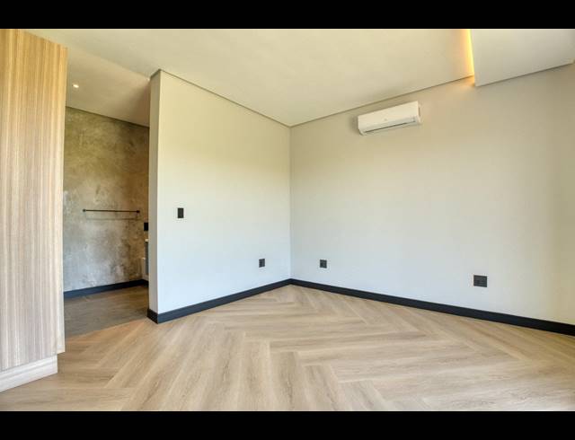 4 BEDROOM HOUSE FOR SALE IN SEATON ESTATE